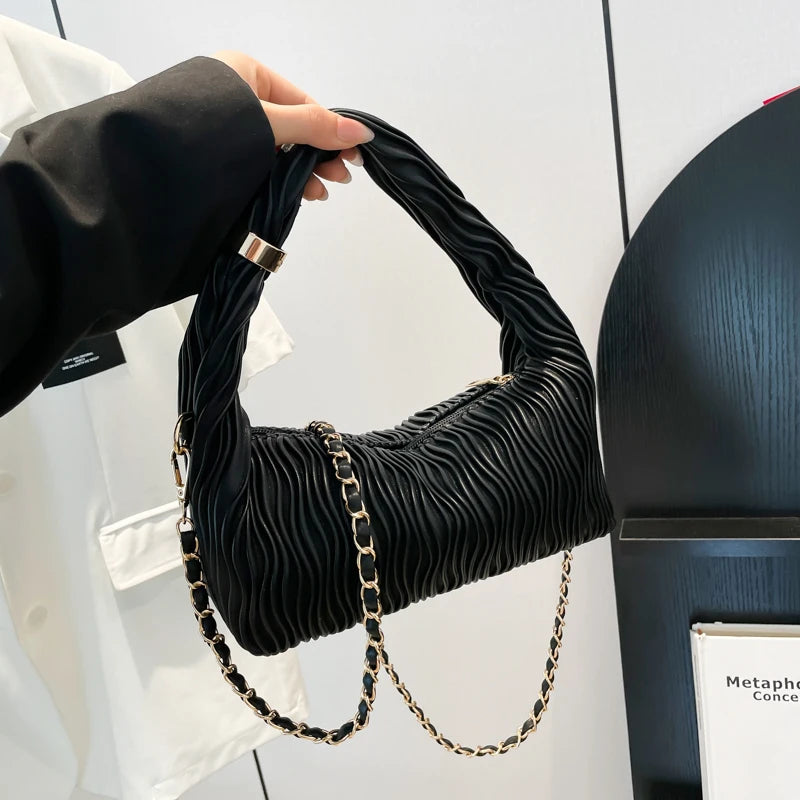 Casual Minimalist Crossbody Handbag Fashionable Design with Zipper Closure and Polyester Lining