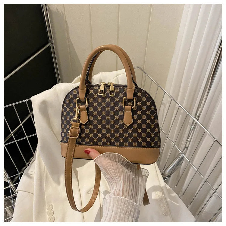 Korean-style small handbag - Women's bag - 2026 summer new trendy casual shoulder bag - Elegant and fashionable shell bag