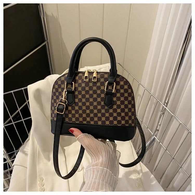 Korean-style small handbag - Women's bag - 2026 summer new trendy casual shoulder bag - Elegant and fashionable shell bag