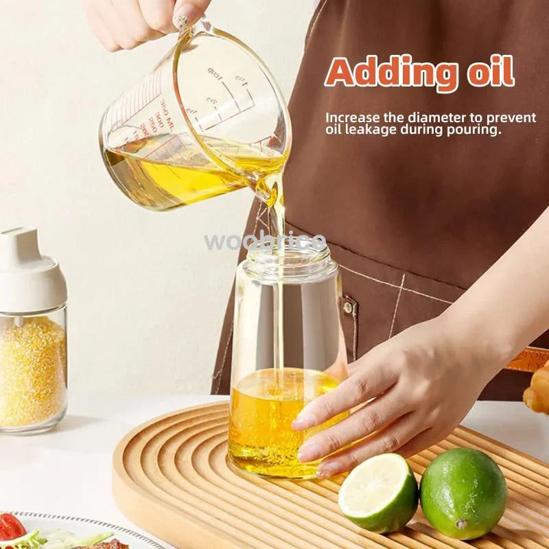 2 in1 Oil Spray Bottle Plastic Kitchen Barbecue Cooking Olive Oil Dispenser Oil Jar Baking Vinegar Soy Sauce Spray Container